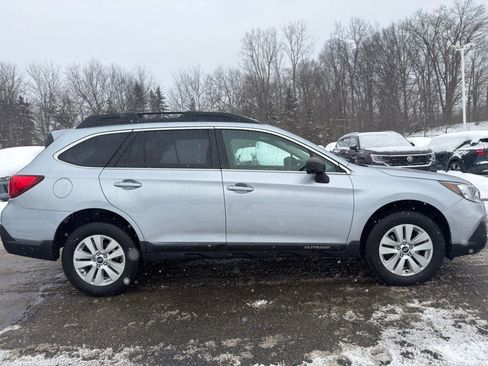 Used 2019 Subaru Outback 2.5i image 8