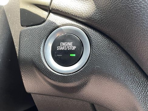 Used 2019 Chevrolet Equinox LT w/ Driver Convenience Package FWD image 26