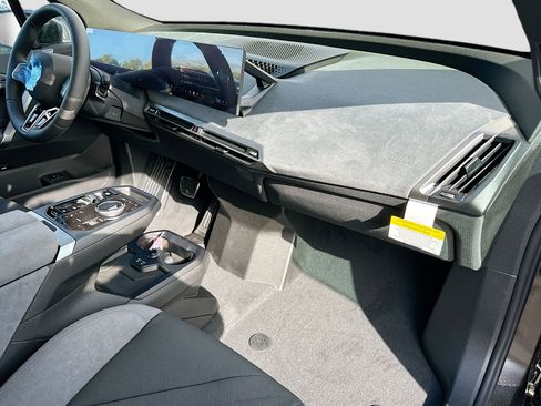New 2026 BMW iX xDrive60 w/ M Sport Package image 24