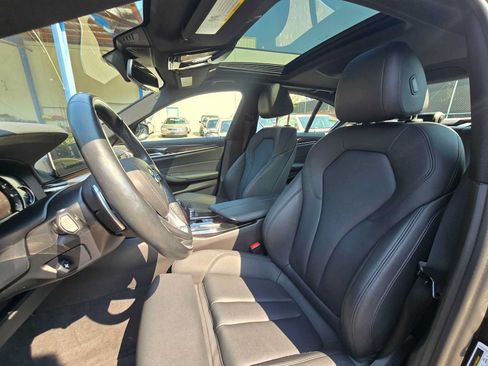 Used 2018 BMW 530i xDrive AWD/4WD image 21