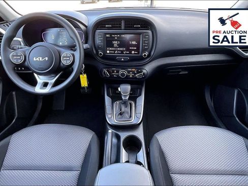 Used 2025 Kia Soul LX FWD image 14