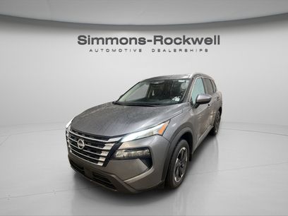 Used 2025 Nissan Rogue SV w/ SV Premium Package