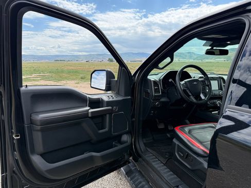 Used 2019 Ford F150 Lariat w/ Equipment Group 502A Luxury AWD/4WD image 13