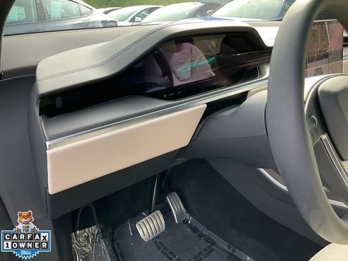 Used 2023 Tesla Model X Plaid image 19