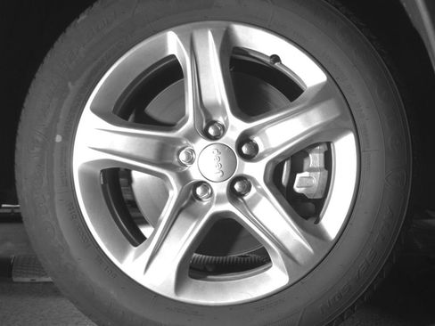 Used 2024 Jeep Compass Latitude AWD/4WD image 24