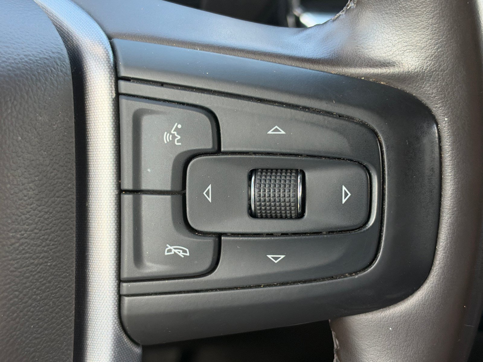 Used 2025 GMC Sierra 1500 SLT AWD/4WD image 27