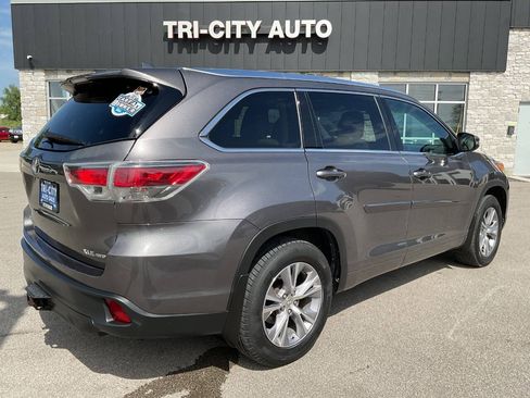 Used 2015 Toyota Highlander XLE AWD/4WD image 7