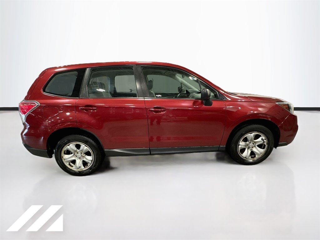 Used 2018 Subaru Forester 2.5i AWD/4WD image 4