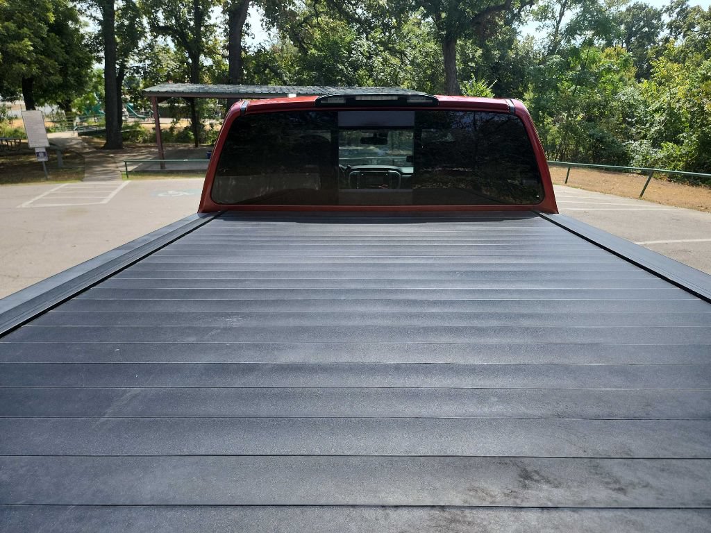 Used 2017 Nissan Titan PRO-4X AWD/4WD image 10