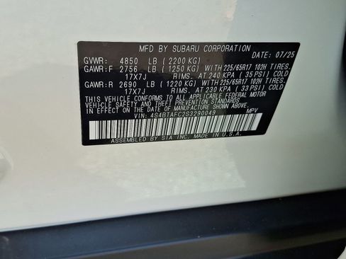 Used 2025 Subaru Outback Premium AWD/4WD image 12