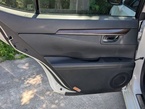 Used 2015 Lexus ES 350 w/ Luxury Package FWD image 24