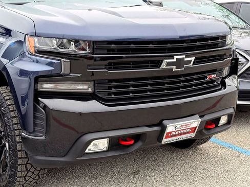 Used 2022 Chevrolet Silverado 1500 LT Trail Boss image 2