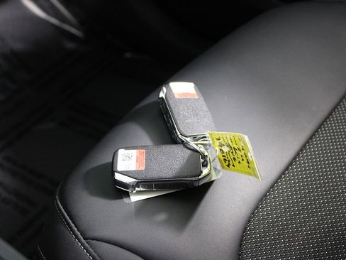 Used 2024 Kia EV6 Light RWD image 16