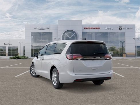 New 2026 Chrysler Voyager LX image 3