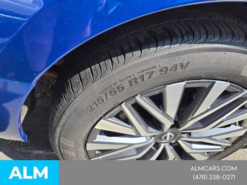 Used 2025 Nissan Altima 2.5 SV FWD image 15