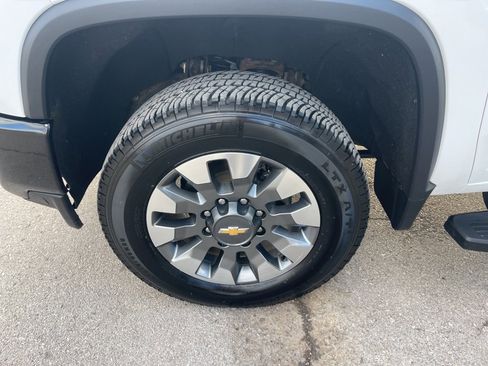 Certified 2022 Chevrolet Silverado 2500 Custom w/ Gooseneck/5TH Wheel Package image 9