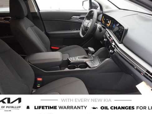 New 2026 Kia Sportage LX image 16