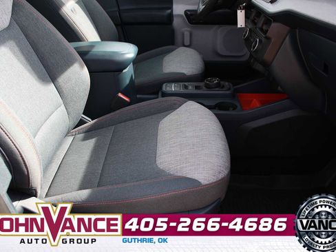 Used 2023 Ford Maverick XLT w/ Equipment Group 300A Standard image 17