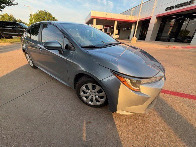 Used 2023 Toyota Corolla LE FWD image 5