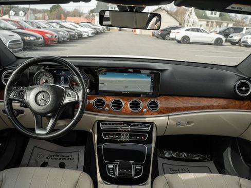 Used 2018 Mercedes-Benz E 300 E 300 4MATIC Sedan 4D image 14