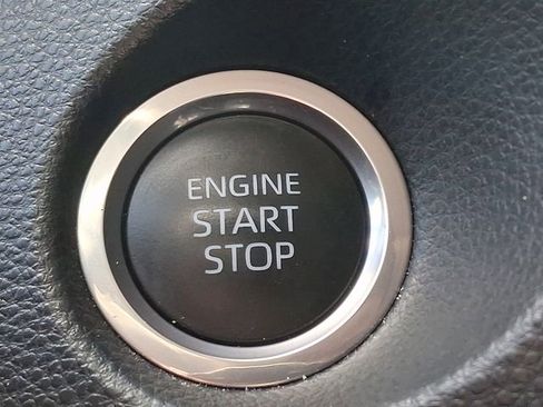 Used 2023 Toyota Corolla Cross XLE w/ Convenience Package image 25