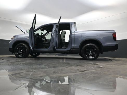 Used 2026 Honda Ridgeline Black Edition image 40