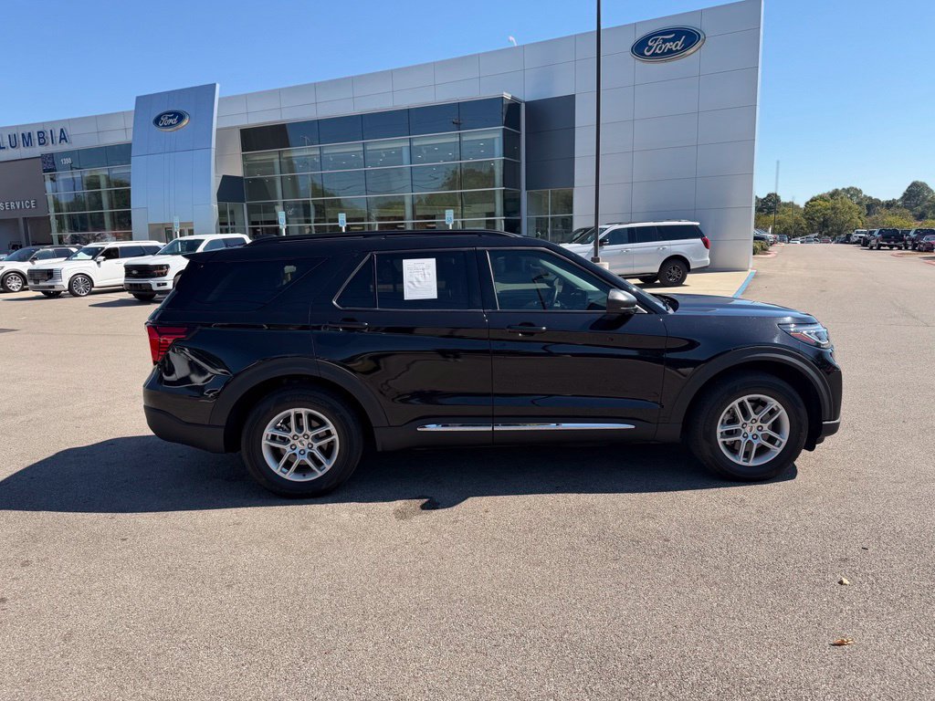 Certified 2025 Ford Explorer Active RWD image 7