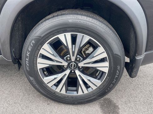 Used 2023 Nissan Rogue SV FWD image 11