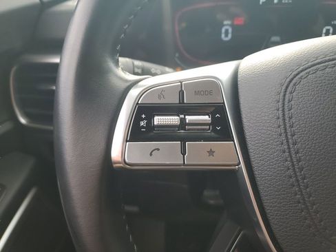 Used 2025 Kia Telluride LX FWD image 20