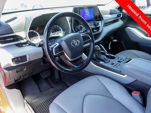 Certified 2023 Toyota Highlander XLE image 15