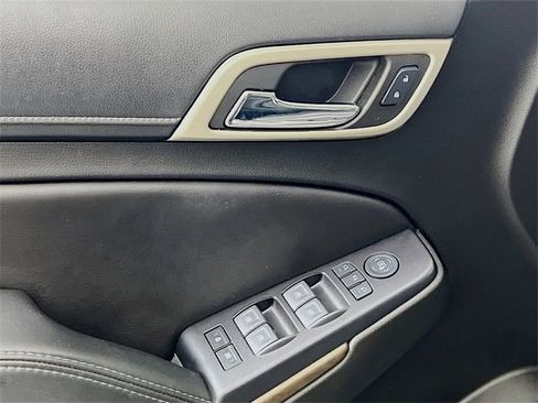 Used 2018 GMC Yukon Denali w/ Denali Ultimate Package image 9