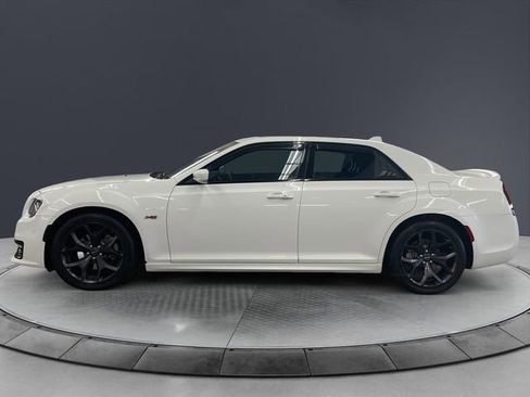 Used 2023 Chrysler 300 S w/ Comfort Group RWD image 2