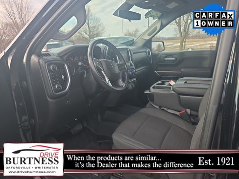 Certified 2022 Chevrolet Silverado 1500 RST image 9