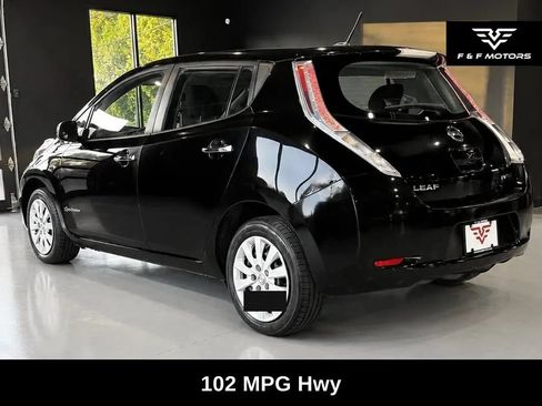 Used 2013 Nissan Leaf S w/ Charger Pkg FWD image 5