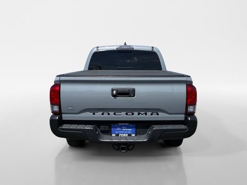 Used 2019 Toyota Tacoma TRD Off-Road image 5