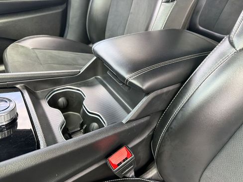 Used 2025 Jeep Grand Cherokee Altitude RWD image 21