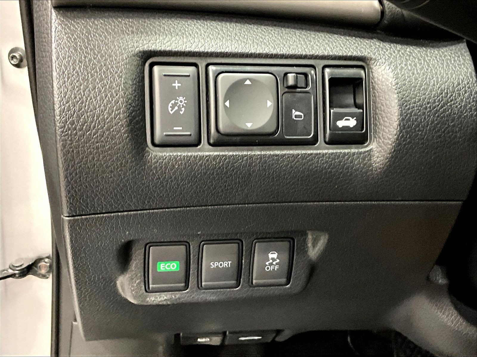 Used 2018 Nissan Sentra SV FWD image 36