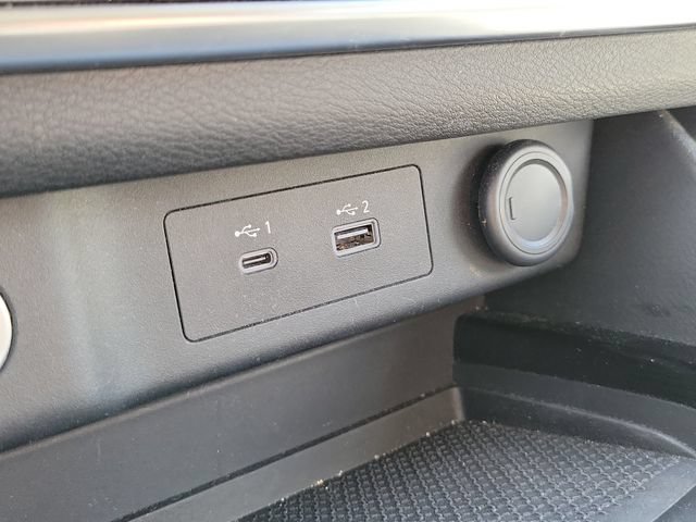 Certified 2021 Nissan Rogue SV FWD image 32