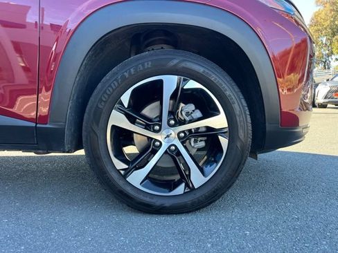 Used 2024 Chevrolet Trax RS w/ Driver Confidence Package FWD image 4
