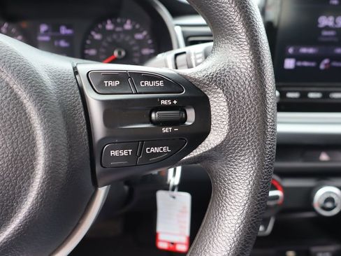 Used 2022 Kia Rio S FWD image 8