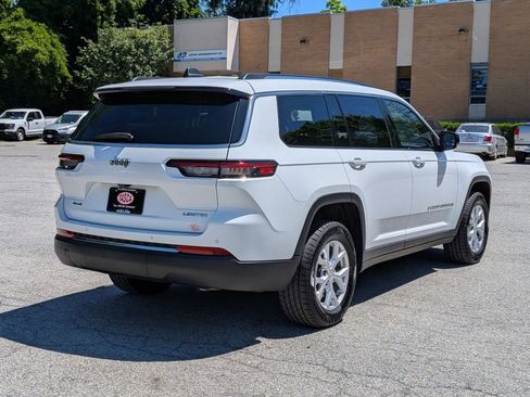Used 2023 Jeep Grand Cherokee L Limited AWD/4WD image 3