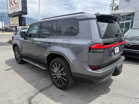Used 2025 Lexus GX 550 w/ Accessory Package (2T) AWD/4WD image 8