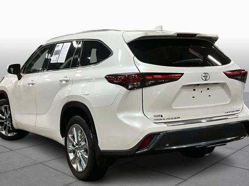 Certified 2020 Toyota Highlander Limited image 12