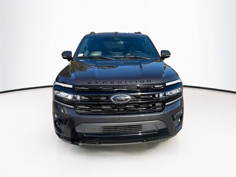 Used 2023 Ford Expedition Limited image 8