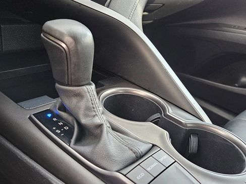Used 2023 Toyota Camry SE image 14