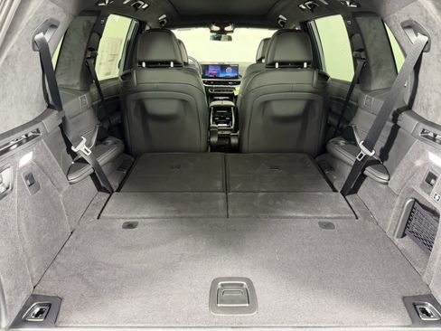 New 2026 BMW X7 M60i image 15