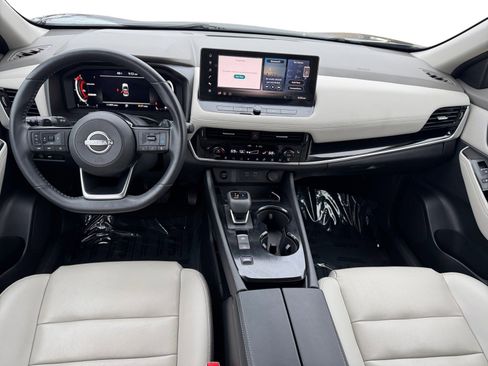 Used 2024 Nissan Rogue SL w/ SL Premium Package image 10