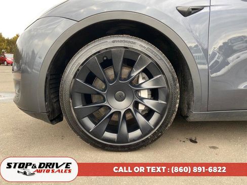Used 2021 Tesla Model Y Long Range image 9