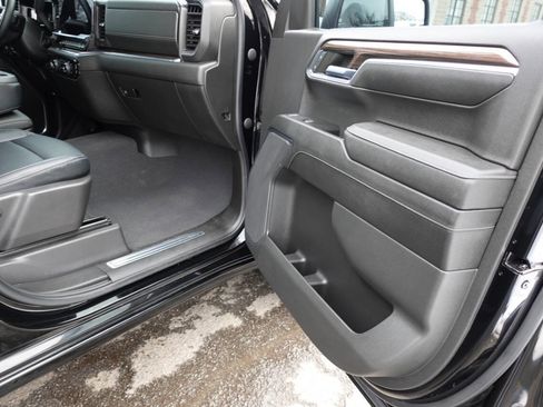 Used 2023 Chevrolet Silverado 1500 LT image 30