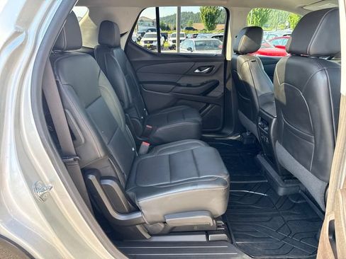 Used 2019 Chevrolet Traverse Premier w/ Redline Edition AWD/4WD image 12